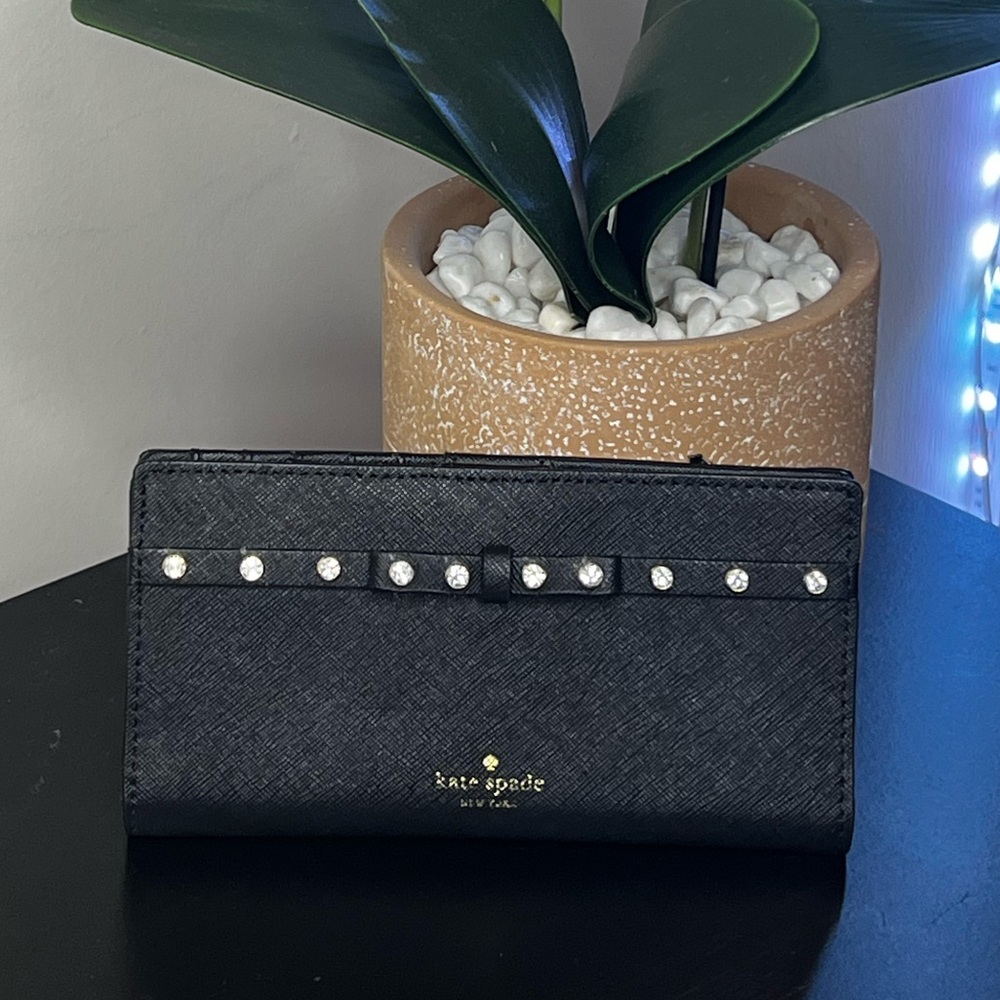 NWOT Kate Spade Laurel Way Jeweled Stacy Clutch Wallet